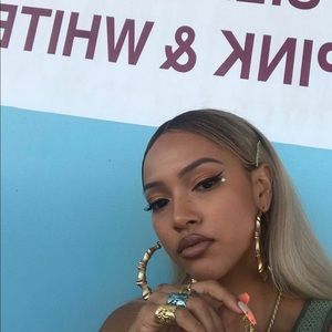 Meet your Posher, Ashlee